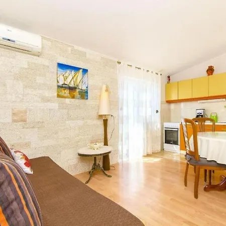 Appartement Nives Trogir