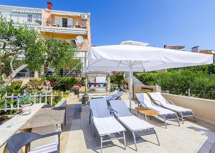 דירה Nives טרוגיר